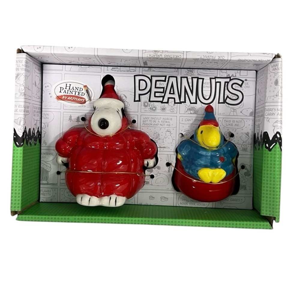 Peanuts‎ Snoopy Woodstock Puffer Coat Salt and Pepper Shakers Christmas